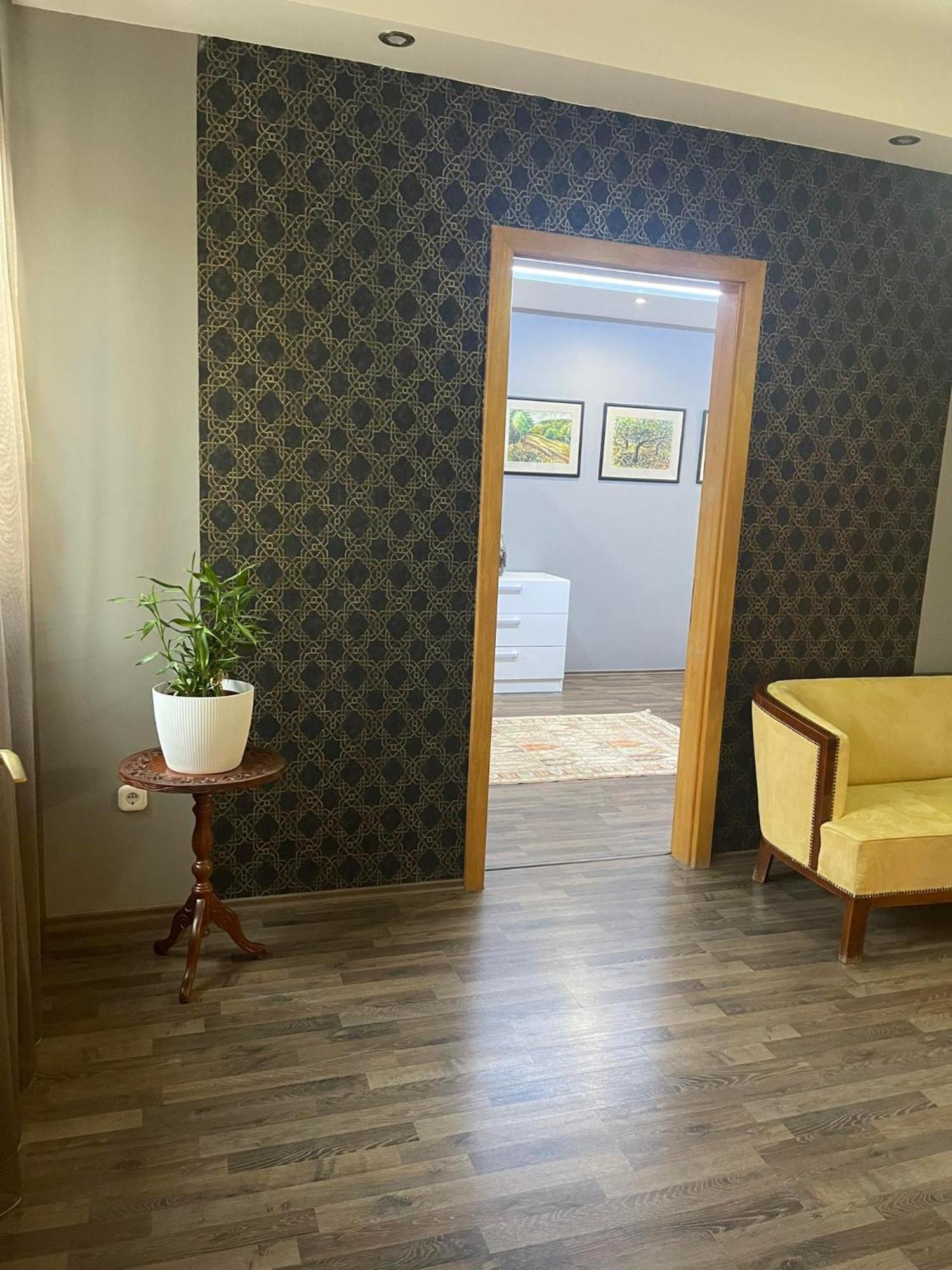 Hotello Apartmanhaz Es Panzio ซาลาแอแกร์แซค ภายนอก รูปภาพ