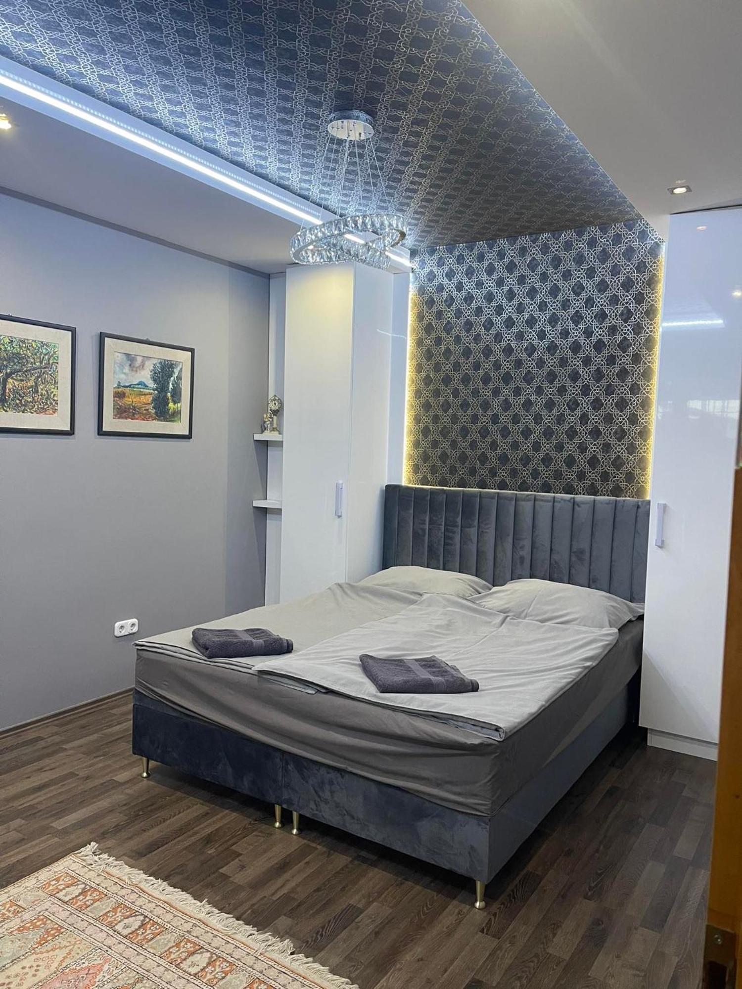Hotello Apartmanhaz Es Panzio ซาลาแอแกร์แซค ภายนอก รูปภาพ