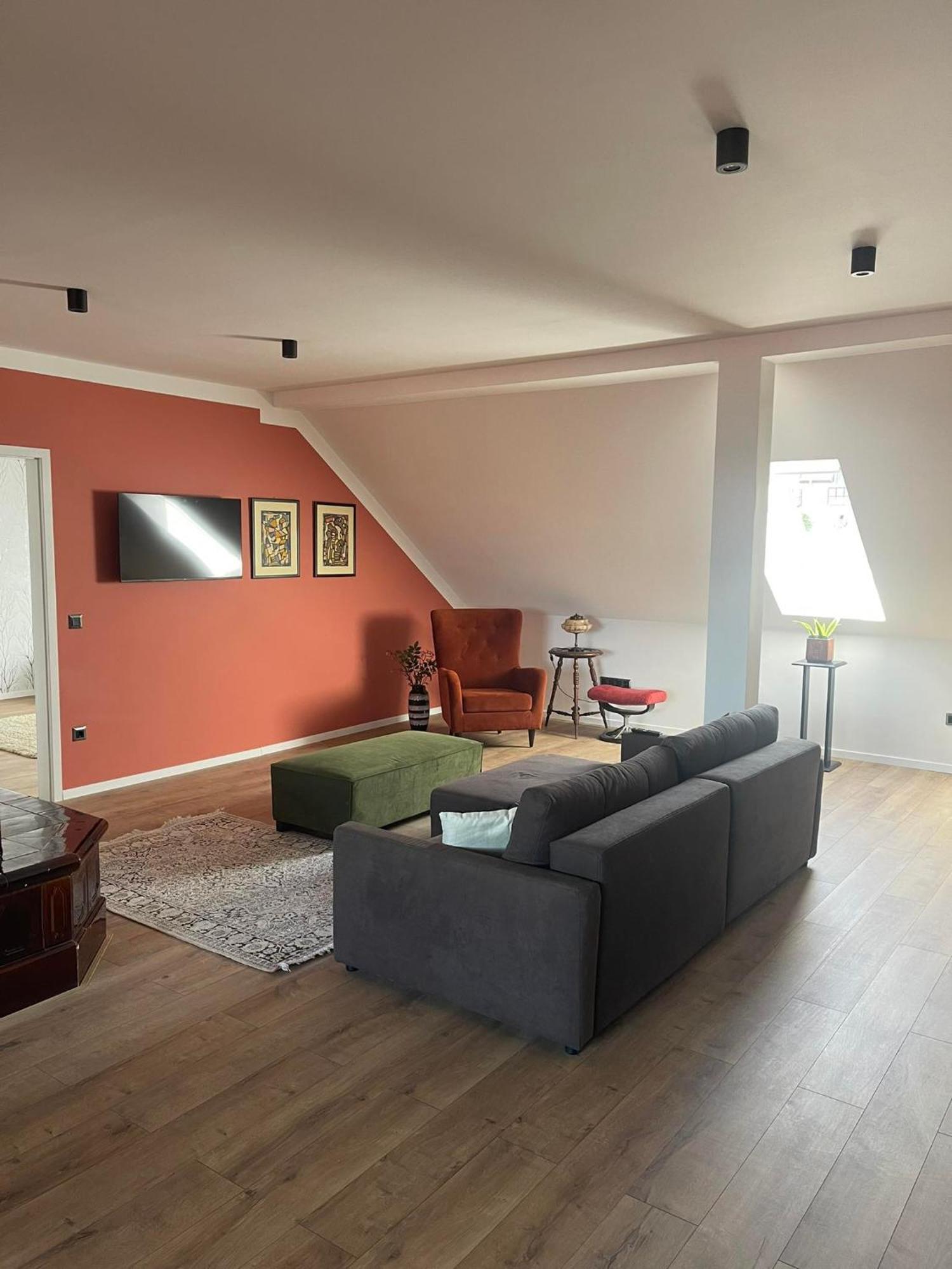 Hotello Apartmanhaz Es Panzio ซาลาแอแกร์แซค ภายนอก รูปภาพ