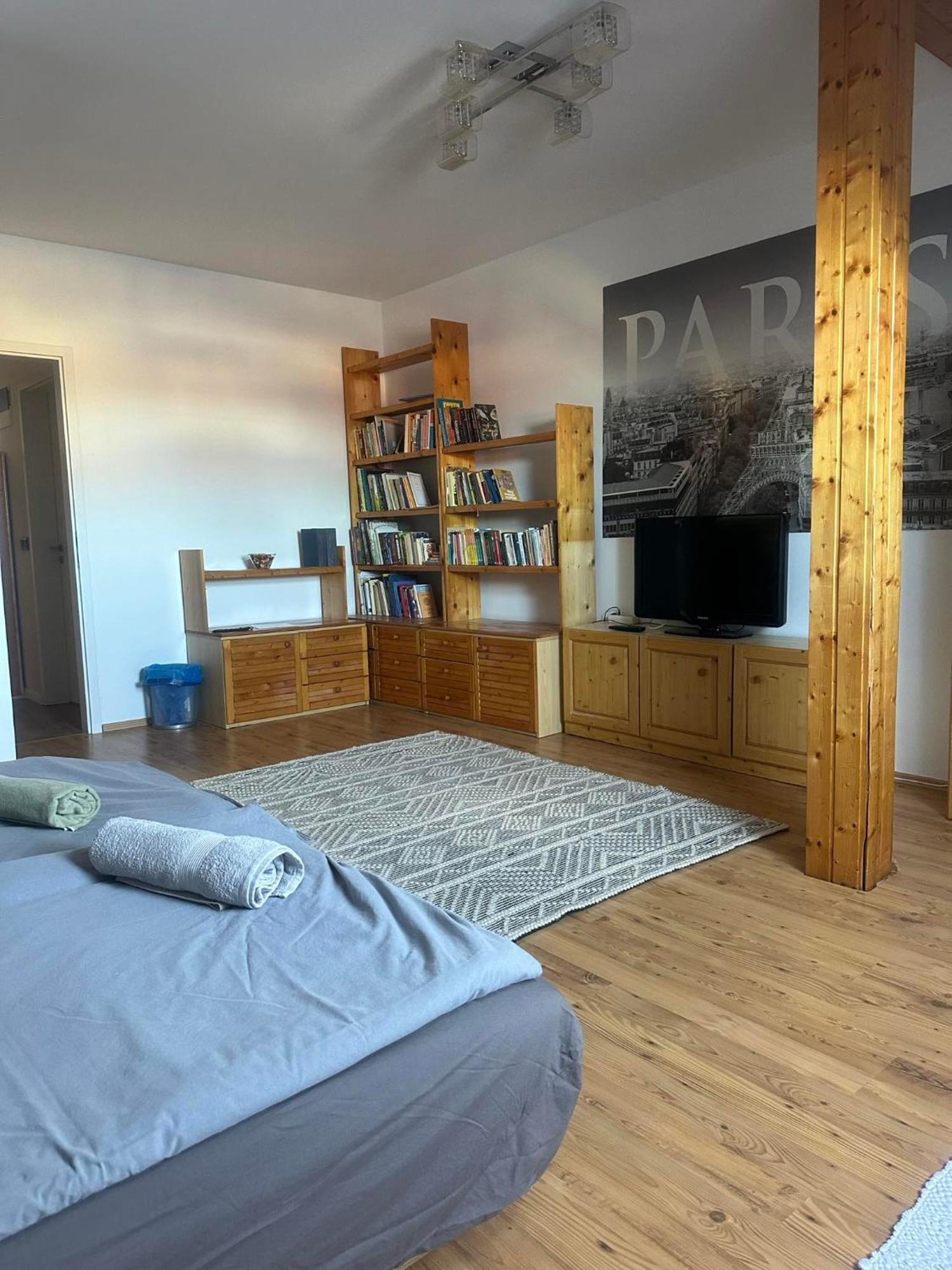 Hotello Apartmanhaz Es Panzio ซาลาแอแกร์แซค ภายนอก รูปภาพ